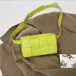 LEMON GREEN PURSE IN FAUX LEATHER CROSSBODY OR AS BELT BAG with CARDHOLDER